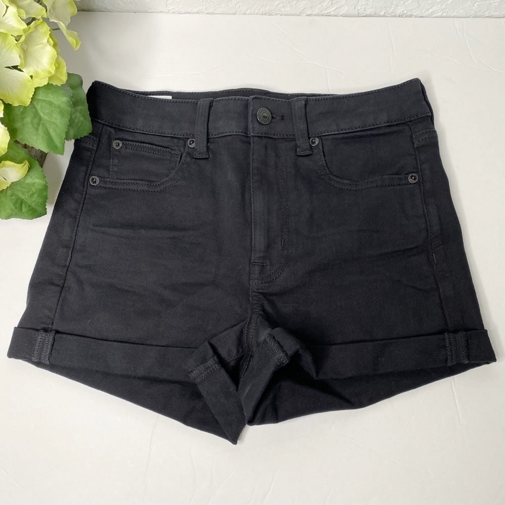 AMERICAN EAGLE Super High Rise Shortie Black Denim Jeans Rolled hem Size 2